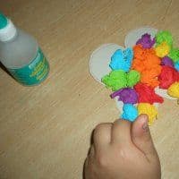 Bällchen kleben