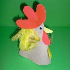 Filtertüten-Osterhuhn mit Federn