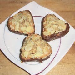 Artikelbild Haselnussmandel-Herzchen backen