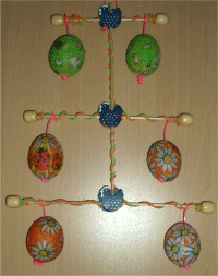 Ostereierfensterbaum fertig