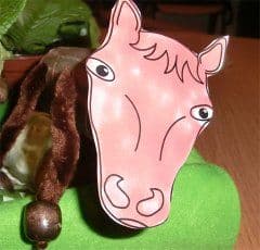 Artikelbild Pferdchen aus Papprolle basteln