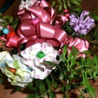 Schleifenblumenstrauß