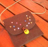Artikelbild Filztasche und Filzgeldbörse basteln, ganz einfach nur kleben