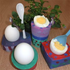 Eierbecher aus Gips gießen und gestalten
